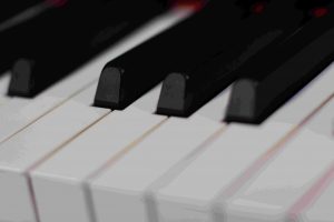 Piano tuner technician Nantes Tuning repair regulation and voicings